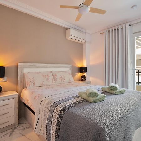 Apolo Beach Front - Sea View Luxury Apartment Torrevieja Ngoại thất bức ảnh