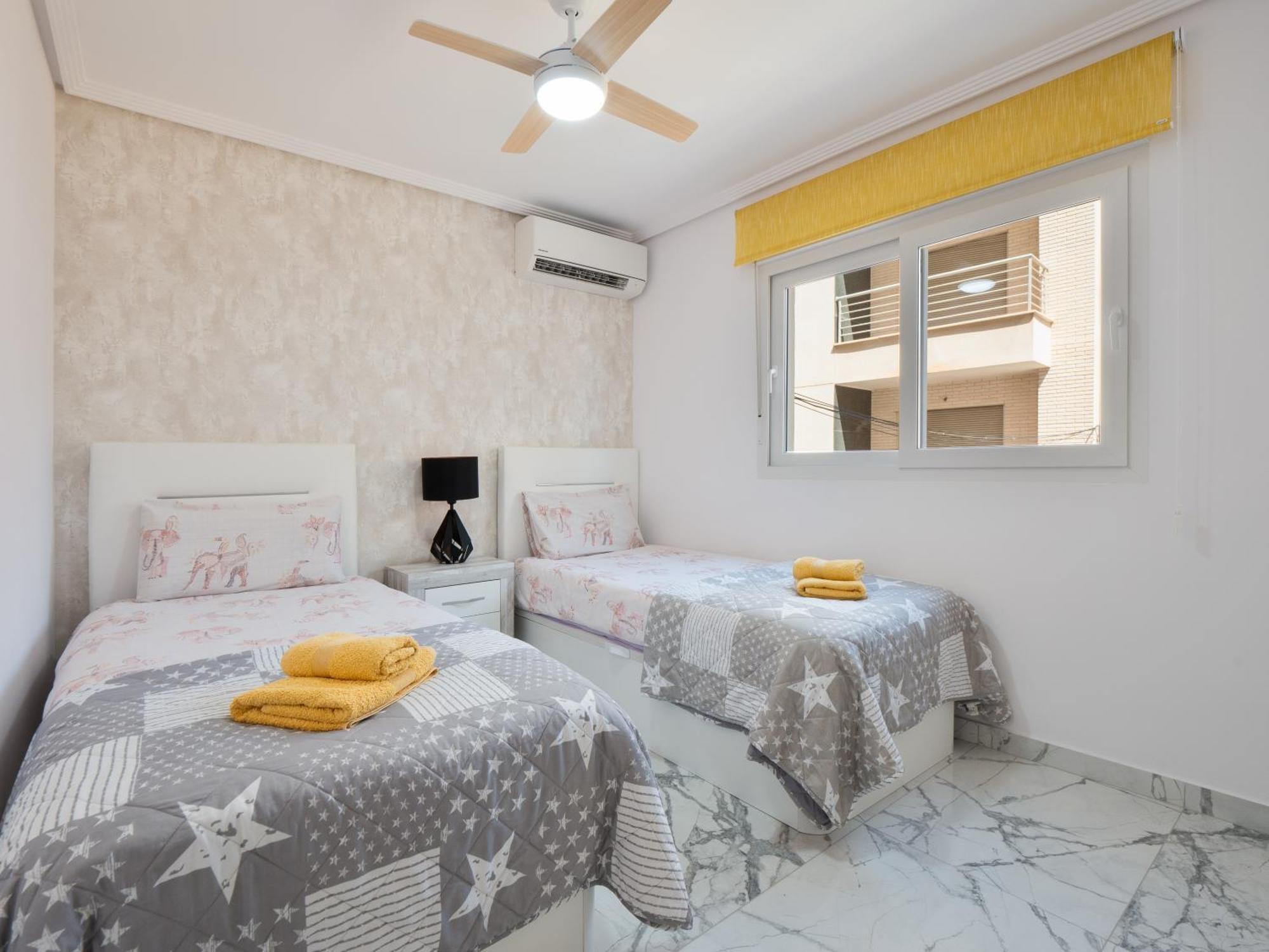 Apolo Beach Front - Sea View Luxury Apartment Torrevieja Ngoại thất bức ảnh